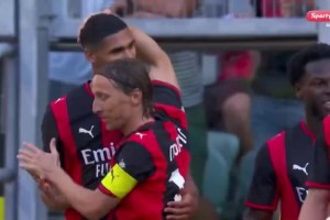 米兰4-2领先曼联！奇克单刀破门，G·拉莫斯助攻双响！